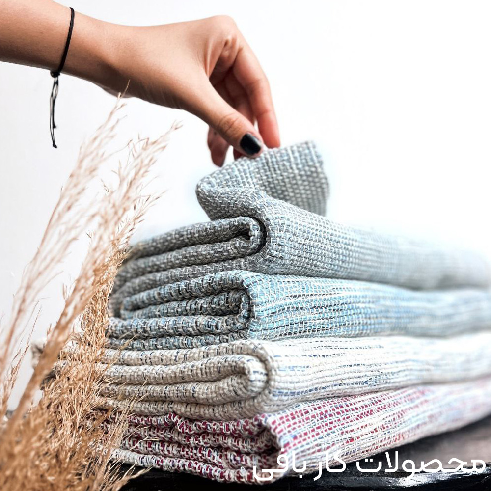 محصولاتی که با دست بافته شده اند
